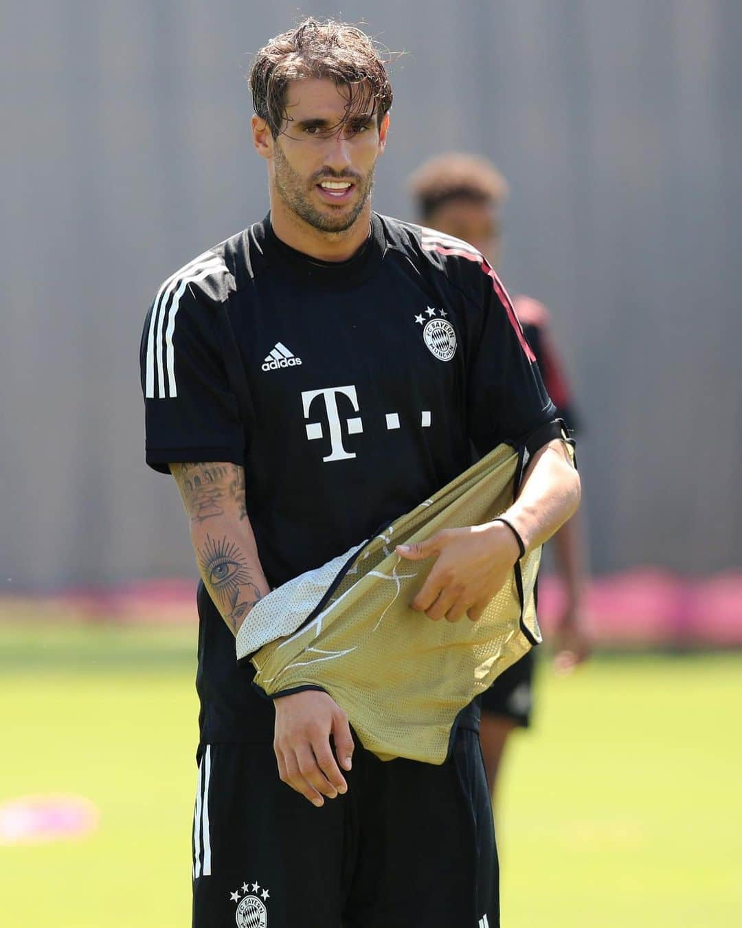 ハビ・マルティネスさんのインスタグラム写真 - (ハビ・マルティネスInstagram)「😎 #championsleague #ahead #Javi8」8月7日 21時09分 - javi8martinez