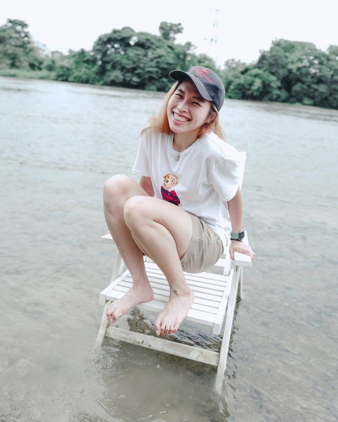 ラチャノック・インタノンのインスタグラム：「ช่วยใส่คำแปลให้ที พอดีอยากมีความหมาย.. 🤪🤪」