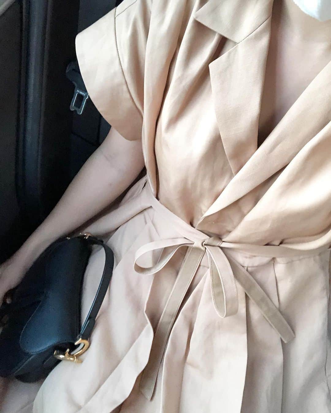 髙田麻紀子のインスタグラム：「❤︎ . ワンピース#Drawer バッグ#Dior . #instalike #instagram #instagood #fashion #ootd #outfit #cordinate」