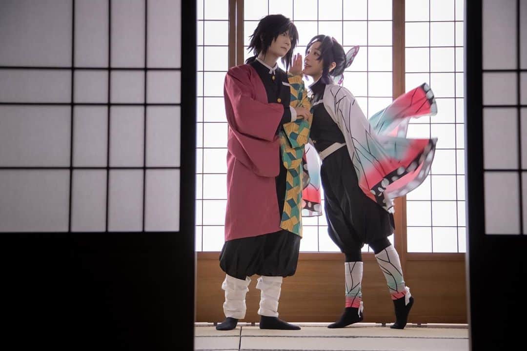 千尋のインスタグラム：「#CWT55場宣 特28-29  「富岡先生————」（消音） 大家覺得小忍說了什麼呢✨✨ 大概是你沒有朋友之類的（咦  明天這組生寫真跟鬼化版的小忍 CWT現場會販售喔❤️ 千尋的既刊也會在弟弟攤位販售  來把千尋帶回家吧❤️  新版DM預計晚上00:00更新😭🙏 舊版DM>> https://reurl.cc/WdnrvZ  Photo @zuo_fengtwphotographer  #kamadonezukocosplay #kochoushinobucosplay #kimetsunoyaiba #kimetsunoyaibacosplay  #cosplaygirl #鬼滅の刃  #胡蝶しのぶ」