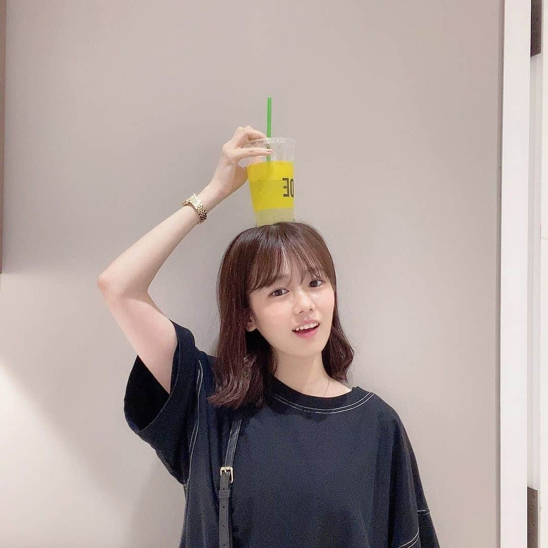 川口葵さんのインスタグラム写真 - (川口葵Instagram)「ピーチレモネード飲んだーー🍋🍑  撮った時以外マスクしてます😷」8月7日 21時38分 - kawaguchiaoi_1126