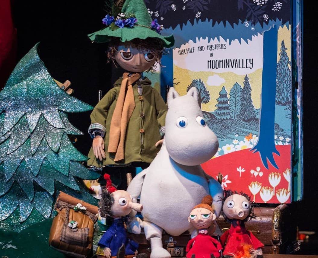 ムーミンさんのインスタグラム写真 - (ムーミンInstagram)「This Sunday on Tove Jansson's birthday at 11-11.40 (GMT +1) you have the opportunity to see this truly wonderful and heartwarming Moomin puppet show, Mischief and Mystery In Moominvalley, livestreamed on the Moomin Facebook channel! 😍 One time only!  RSVP here: https://moom.in/rsvptovelive (link in bio)  #moomin #moominofficial #moominlover #tovejansson」8月7日 21時42分 - moominofficial