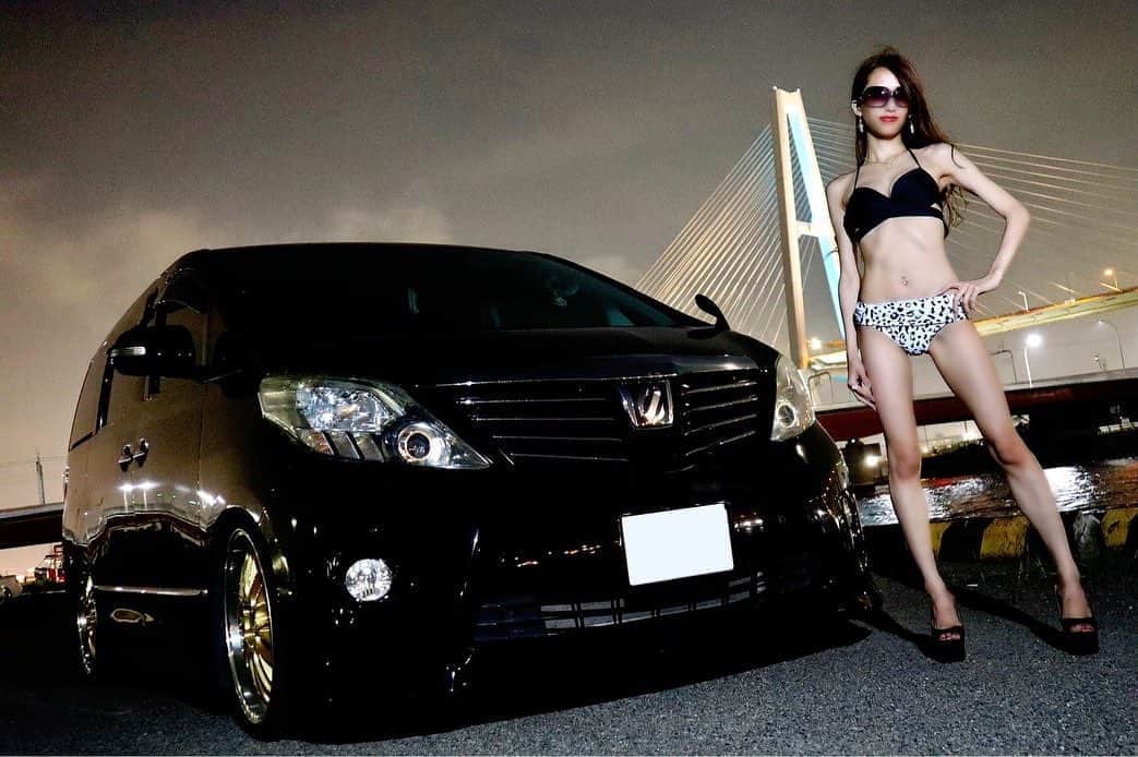 菊池友梨のインスタグラム：「sexy car girl 🚘💕 . . 🚘：Alphard 📸：@hamu.t . . #車好き女子 #セクシーカーガールズ #sexycargirl's #Alphard #アルファード #クラウン #21crown #crownathlete #クラウンアスリート210系 #キャンギャル #被写体モデルさんと繋がりたい」