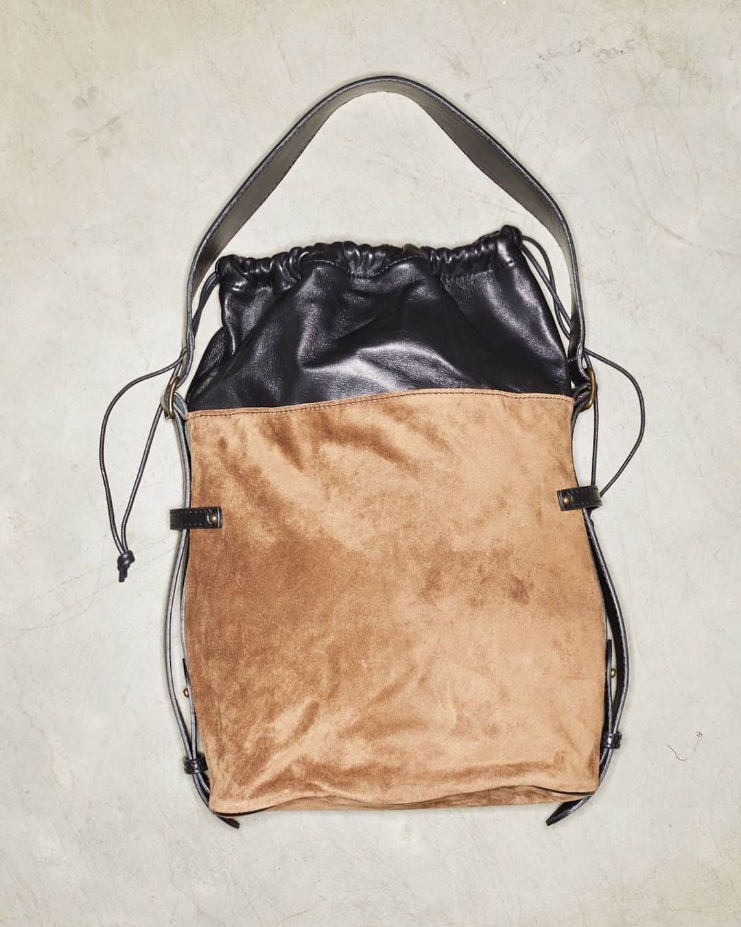 のインスタグラム：「Our secchiello in brown suede available @theatre_hp_france #collectionpriveeaccessories #new #fw2021 • • • • • #iconic #newcollection #hpfrance #bags #secchiello #suede #love #fashionista #theatrehpfrance #accessories #collectionpriveeofficial #brownsuede #nappa #madeinitaly #shopping #new #japan」