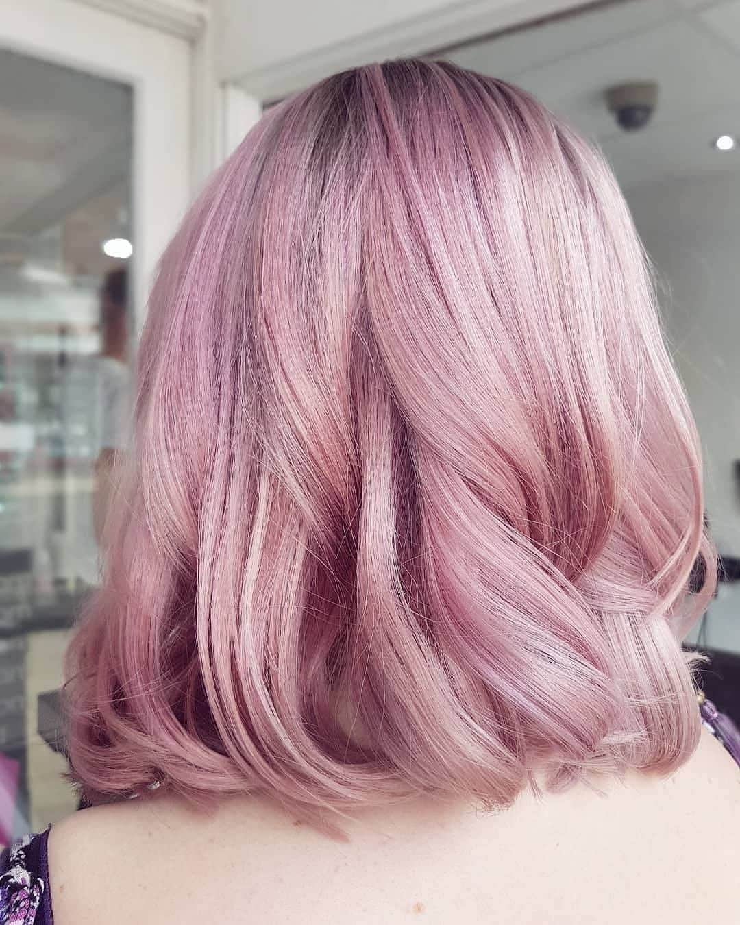 ghd hairさんのインスタグラム写真 - (ghd hairInstagram)「Pink hair = a summer vibe 🌞✌️💗 @kimberley_spireshairdressing   #ghd #ghdhairpro #pinkhair #pinkwaves #lobhair #lobhairstyle #candypinkwaves」8月7日 22時15分 - ghdhair