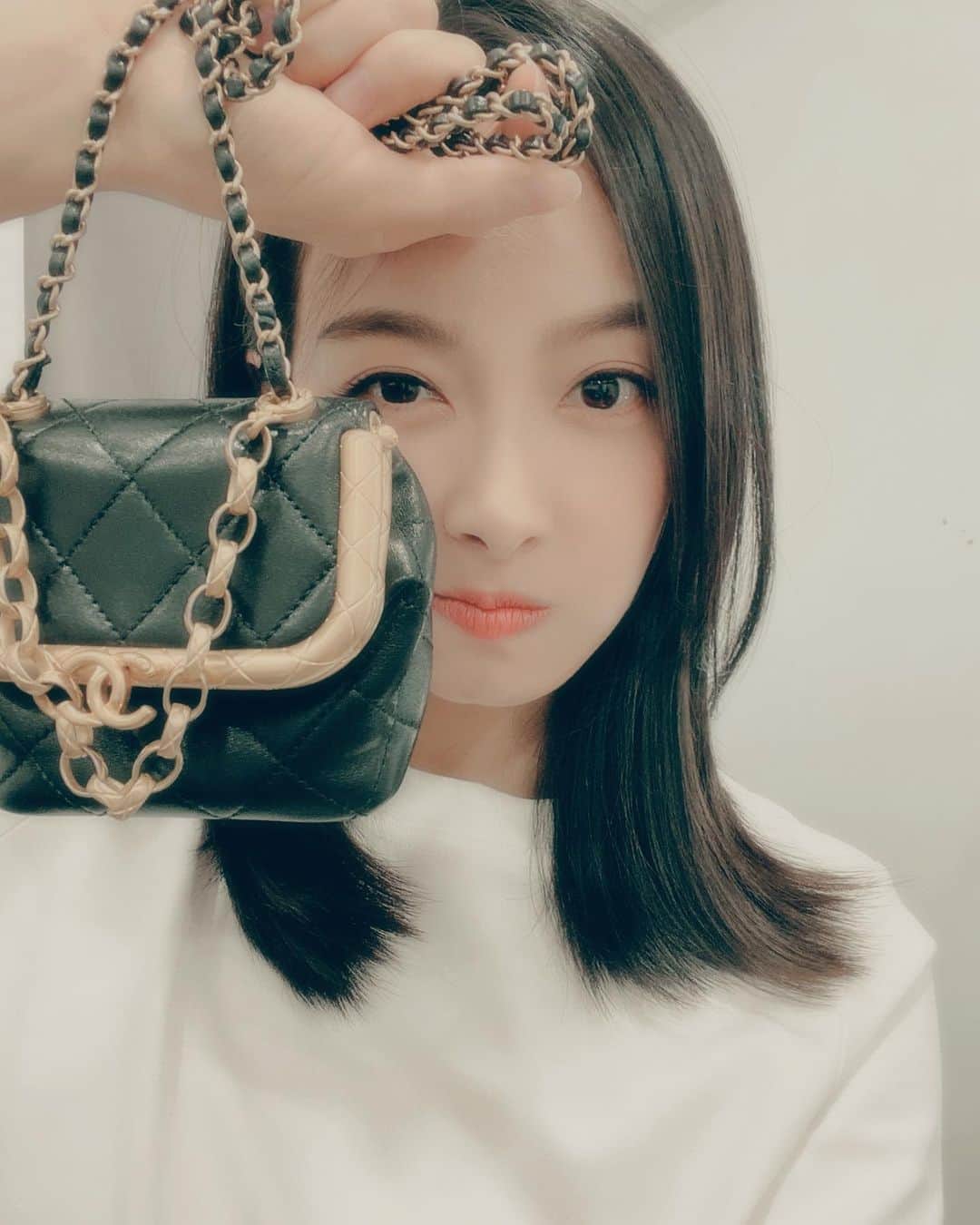 ビクトリアのインスタグラム：「“挡脸神器”篇❣️❣️」