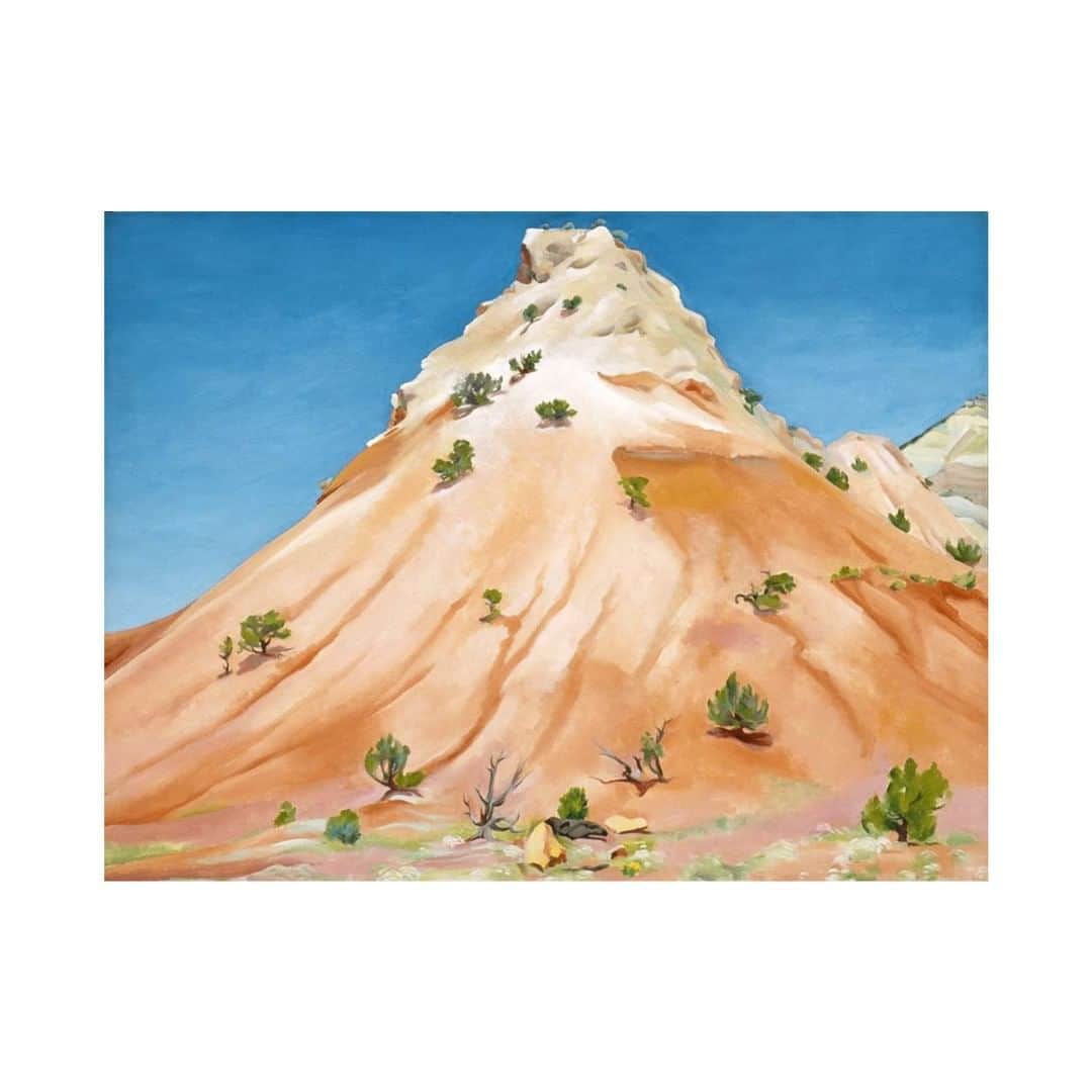 デビッドヤーマンのインスタグラム：「Place inspires. As an artist, Georgia O’Keeffe found solace and beauty in the American desert. #DavidYurman #DYRoadTrip」