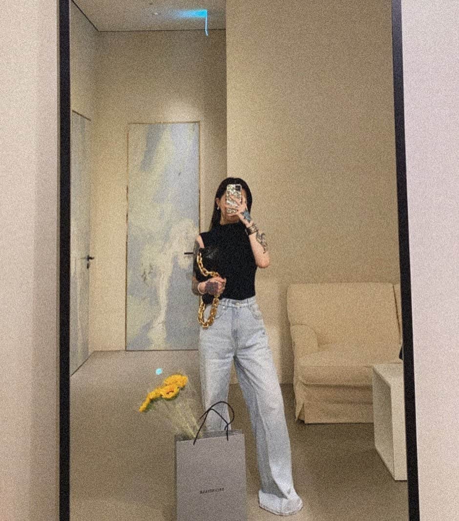 Abby Chenのインスタグラム：「🌻」