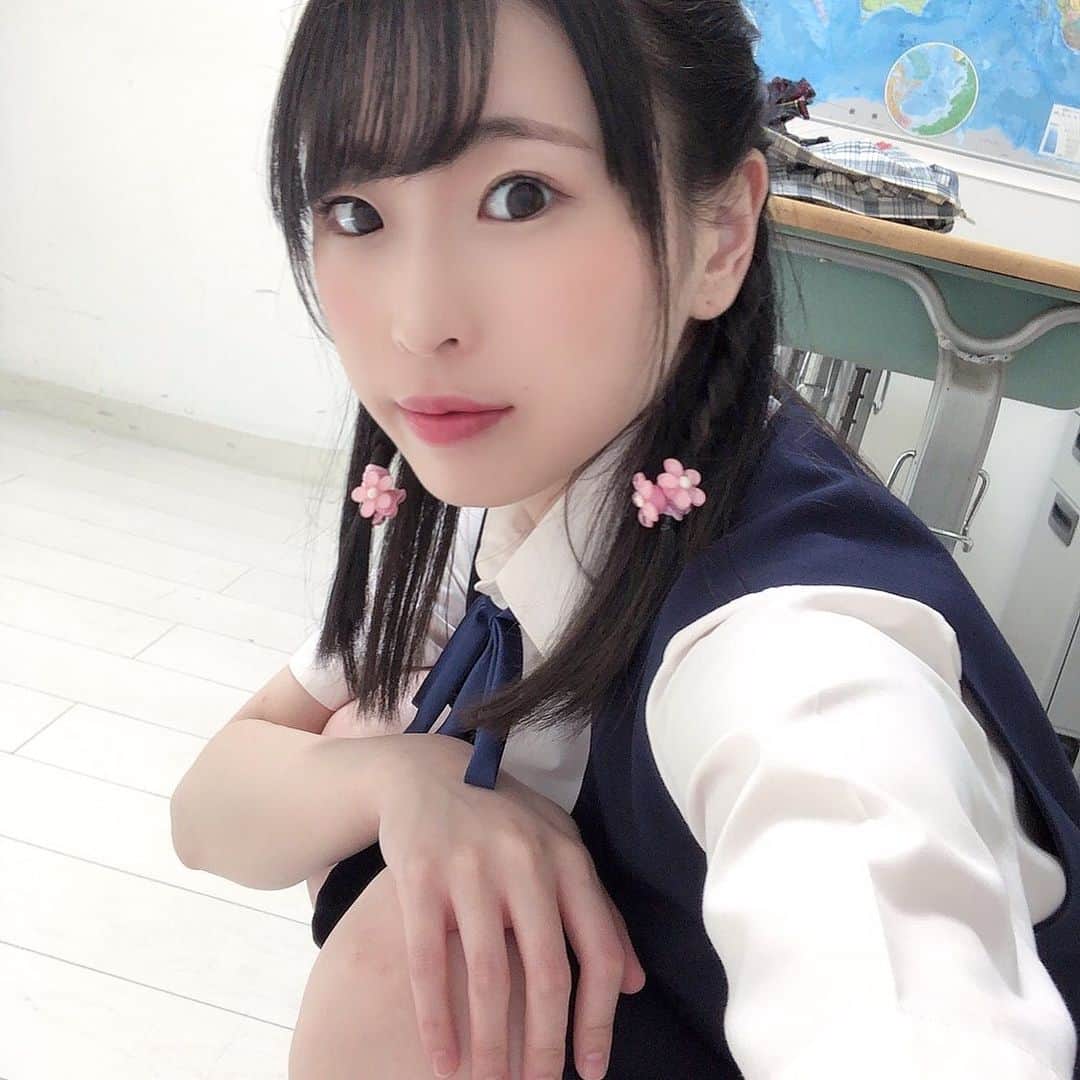 夏木紫帆のインスタグラム：「ラブポップグラビアさんに撮影していただきました〜！ とっても楽しい撮影でした！コスプレ系もあったのだけど とっても好きだった〜😭💓ぜひ見てほしいです！  https://lovepop.net/ ↑にアップされる予定なのでチェックお願いします！ また上がり次第ご報告します😊💓」
