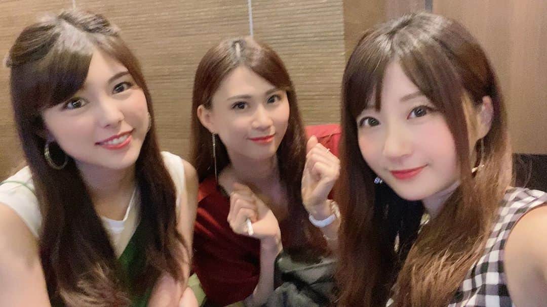 熊林保奈美のインスタグラム：「* 久々の更新になってしまった💦 . 明日からSUPER GT2020第2戦！🏁 開幕戦に続き優勝が見たいっ！👏🏻👏🏻👏🏻 決勝日はまた3人揃って 応援します☺️ . ルール変更とウエイトハンデ… もうすでにドキドキしてる笑 . 引き続き私たちと一緒に 埼玉トヨペットGreen Braveの応援を よろしくお願いします😊 . . * #埼玉トヨペット #埼玉トヨペットgreenbrave #supergt #supergt2020 #レースクイーン #RQ #熊林保奈美 #道産子 #Japanesegirl #paddokgirls #pitgirl #instalike #맞팔」