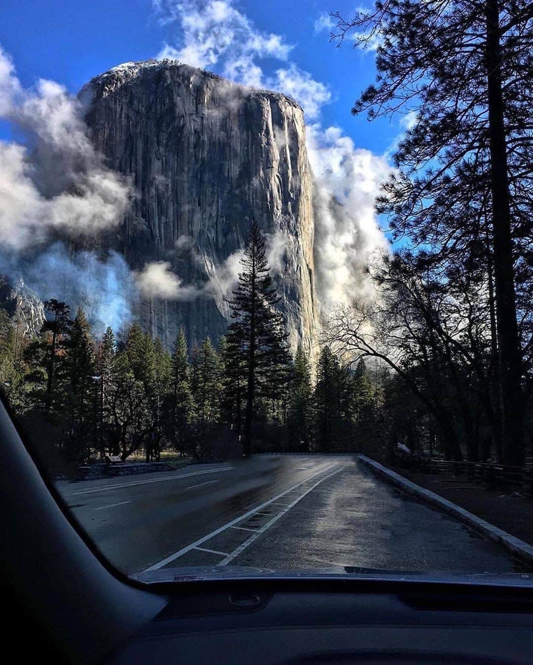 Discover Earthさんのインスタグラム写真 - (Discover EarthInstagram)「" Oh Yosemite 🤤 ⛰ 🇺🇸 Photo 1: @emilyventures  Photo 2: @torrey_merritt  Photo 3: @markian.b  Photo 4: @jordankudla  Photo 5: @settle.on.the.mark.photography  Photo 6: @adamtphotos  " 🇺🇸 #discoverYosemite with @earthfocus  #yosemite #nationalparks #usa」8月7日 23時00分 - discoverearth