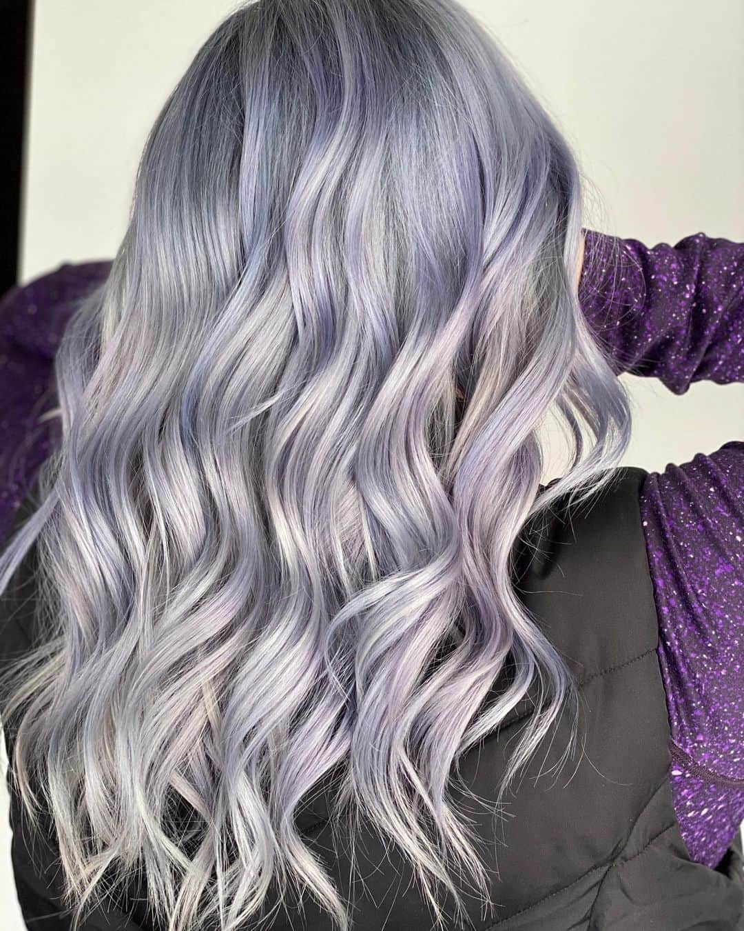 セフォラさんのインスタグラム写真 - (セフォラInstagram)「📷 credit: @olaplex Hair of steel, and we're not just talking about the tone! Olaplex delivers unparalleled strength with the professional Stand-Alone Treatment and at home with weekly treatments of N°.3 Hair Perfector. For even more repair between salon visits, try N°.0 Intensive Bond Building Hair Treatment. Top it off with N°.4 through N°.7 to achieve these silky, shiny results! Maintain your hair at home with N°.0 & N°.3.  Hair by @hairbyfrank_fini Available at Sephora」8月8日 9時07分 - sephora