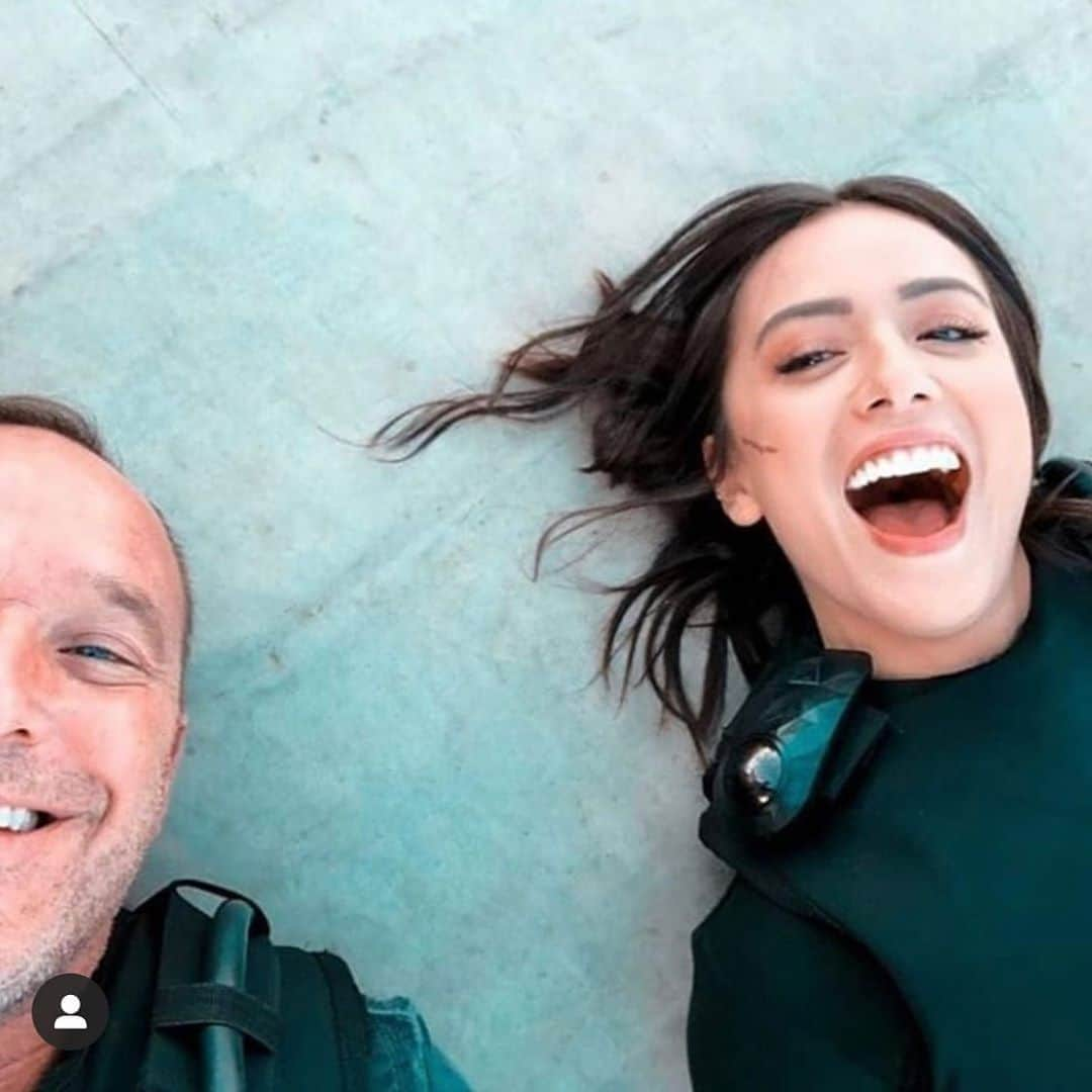 クラーク・グレッグさんのインスタグラム写真 - (クラーク・グレッグInstagram)「In honor of the #finalmission of #agentsofshield dropping some classic #BTS shots #7seasons」8月8日 9時46分 - clarkgregg