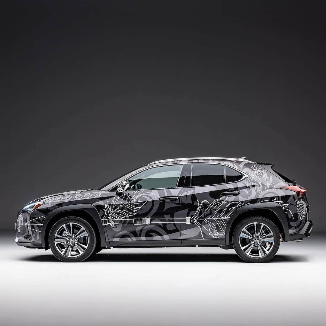 Lexus UKさんのインスタグラム写真 - (Lexus UKInstagram)「Take a closer look at the Design Your own #TattooCar competition winner by Kyra Cleeton. It features Native American tribal symbols.  The headdress symbolises bravery and strength, while the dream catcher is a talisman that is said to protect from bad dreams. Arrows could be used to give off messages: when pointing to the left it meant warding off evil, to the right signifies protection.  Click the link in our bio to learn more about the design.  #Design #CarDesign #Lexus #Carsofinstagram #Tattoo #Tattoos #Craftsmanship #LexusTattooCar #LexusUX #TribalTattoo #TribalTattoos」8月8日 1時05分 - lexusuk