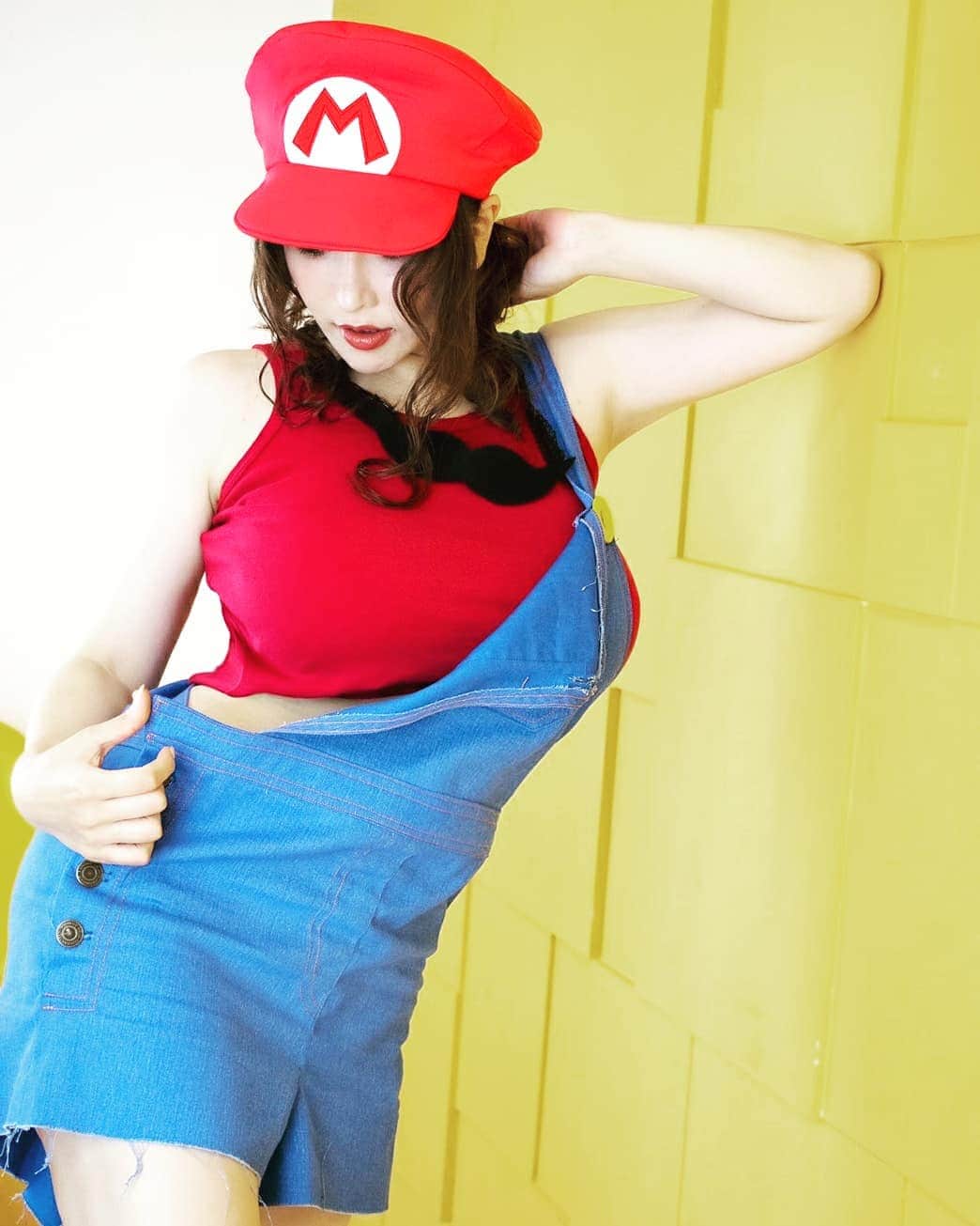 沖田杏梨さんのインスタグラム写真 - (沖田杏梨Instagram)「I'm going to be in Super Mario time now‼️ 今からスーパーマリオタイム入る⭐  #supermario #supermariobros #nintendo  #anriokita」8月8日 1時14分 - anri_okita