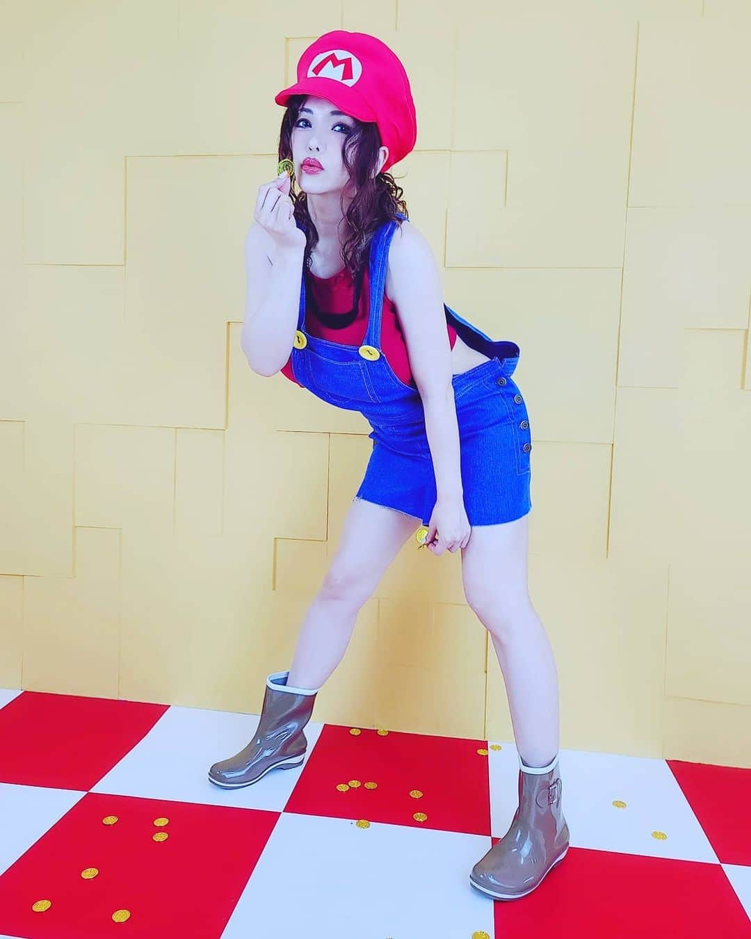 沖田杏梨さんのインスタグラム写真 - (沖田杏梨Instagram)「I'm going to be in Super Mario time now‼️ 今からスーパーマリオタイム入る⭐  #supermario #supermariobros #nintendo  #anriokita」8月8日 1時14分 - anri_okita