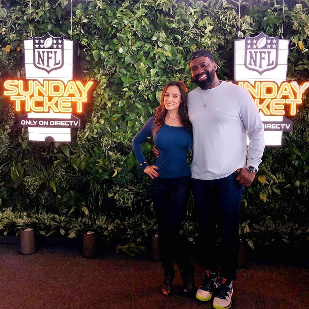 リサ・アンさんのインスタグラム写真 - (リサ・アンInstagram)「#flashbackfriday #SBLIV  Stopping by to visit @kazeem 🏈 and you can catch up with both of us in my 1st episode of my podcast! Check it out!  #TheLisaAnnExperience」8月8日 1時39分 - thereallisaann