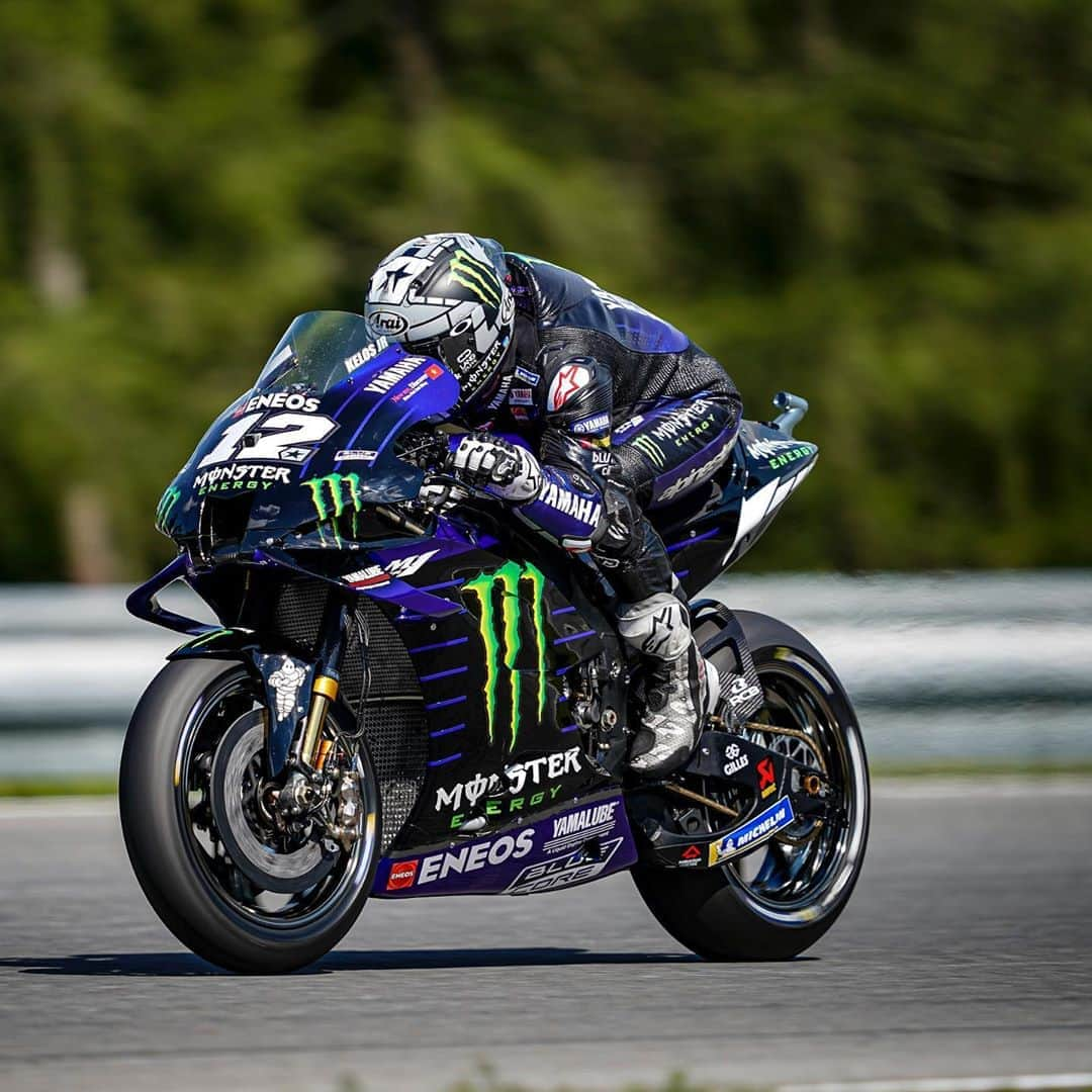 YamahaMotoGPさんのインスタグラム写真 - (YamahaMotoGPInstagram)「🗣️ @maverick12official, #CzechGP FP1 + FP2 Result - P5:  "This morning I made a mistake, because I went a little bit wide and I hit the bumps, so I crashed. I hit my right shoulder, but it seems like everything is okay. The conditions here are totally different from what we had in Jerez. The track is very slippery and bumpy but, though I didn‘t do the perfect lap today, the feeling is there, and I feel confident."  #MonsterYamaha  #MotoGP」8月8日 1時51分 - yamahamotogp