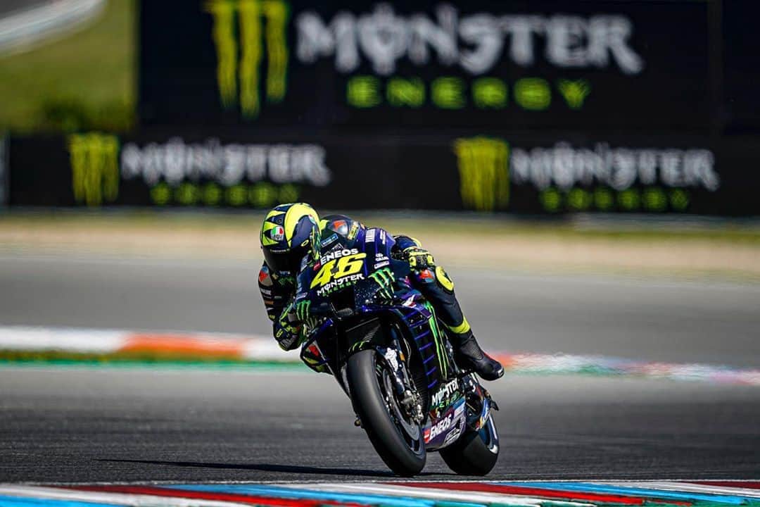 YamahaMotoGPさんのインスタグラム写真 - (YamahaMotoGPInstagram)「🗣️ @valeyellow46, #CzechGP FP1 + FP2 Result - P12:  "It‘s a difficult situation and these are difficult conditions. The track‘s lay-out is fantastic, but the asphalt here has some bumps and the grip level is low. We especially suffer from rear tyre degradation, after some laps we lose a lot of performance. I think solving that will be key for a good result on Sunday. As always there are a lot of riders and different bikes that are very strong on the Friday, but my pace is not so bad either. We have to work in some areas to further improve, but we are quite good."  #MonsterYamaha  #MotoGP」8月8日 1時49分 - yamahamotogp