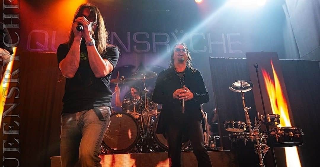 Queensrycheさんのインスタグラム写真 - (QueensrycheInstagram)「#fbf - Ray Alder of Fates Warning joins us on stage to sing "Take Hold Of The Flame" at the Neptune Theatre in Seattle WA (photo credit Savoia Concert & Event Photography) #queensryche #flashbackfriday #neptunetheatreseattle #rayalder #fateswarningband #friends #friendship #memories #goodtimes」8月8日 2時30分 - queensrycheofficial