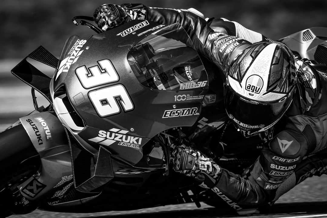 MotoGPさんのインスタグラム写真 - (MotoGPInstagram)「Can we all take a moment to #SwipeLeft ⬅️ and appreciate the beauty of these pics 😍 #CzechGP 🇨🇿 #MotoGP 🏁 #Motorcycle #Racing #Motorsport」8月8日 2時30分 - motogp