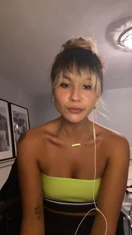 Mali-Koa Hoodのインスタグラム：「Thought I’d do an impromptu IG live with you guys to talk through the MBY video and show my 🙃 Won’t make much sense without watching the video. Link is in my bio x」