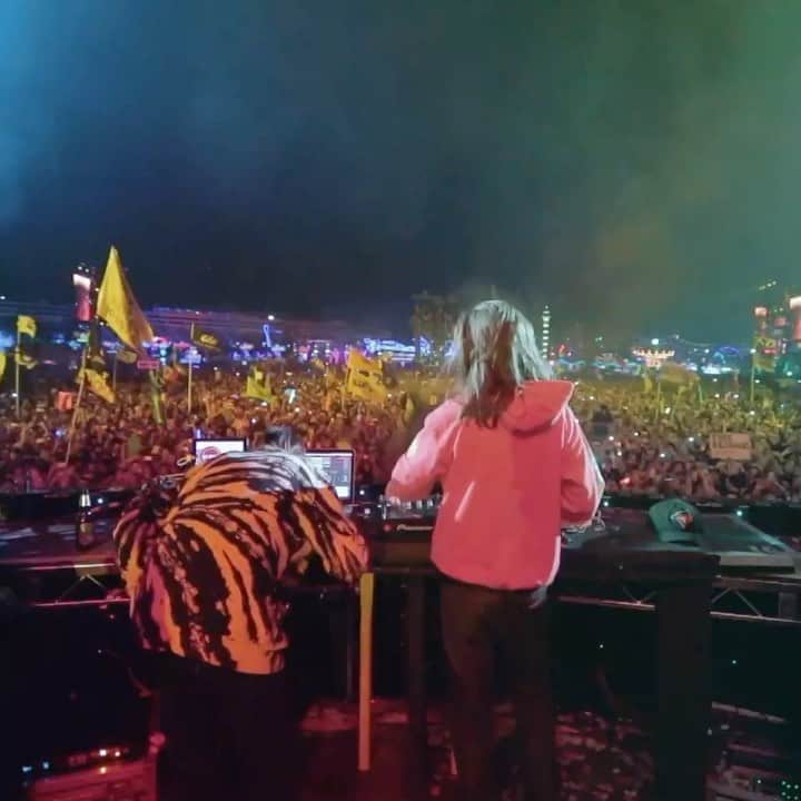 Zeds Deadのインスタグラム：「‪Our ESSENTIALS playlist is the best place to find all your favourite tracks from us on @AppleMusic and it just got updated! ‬ ‪https://zedsdead.lnk.to/EssentialsOA (link in bio) ‬」