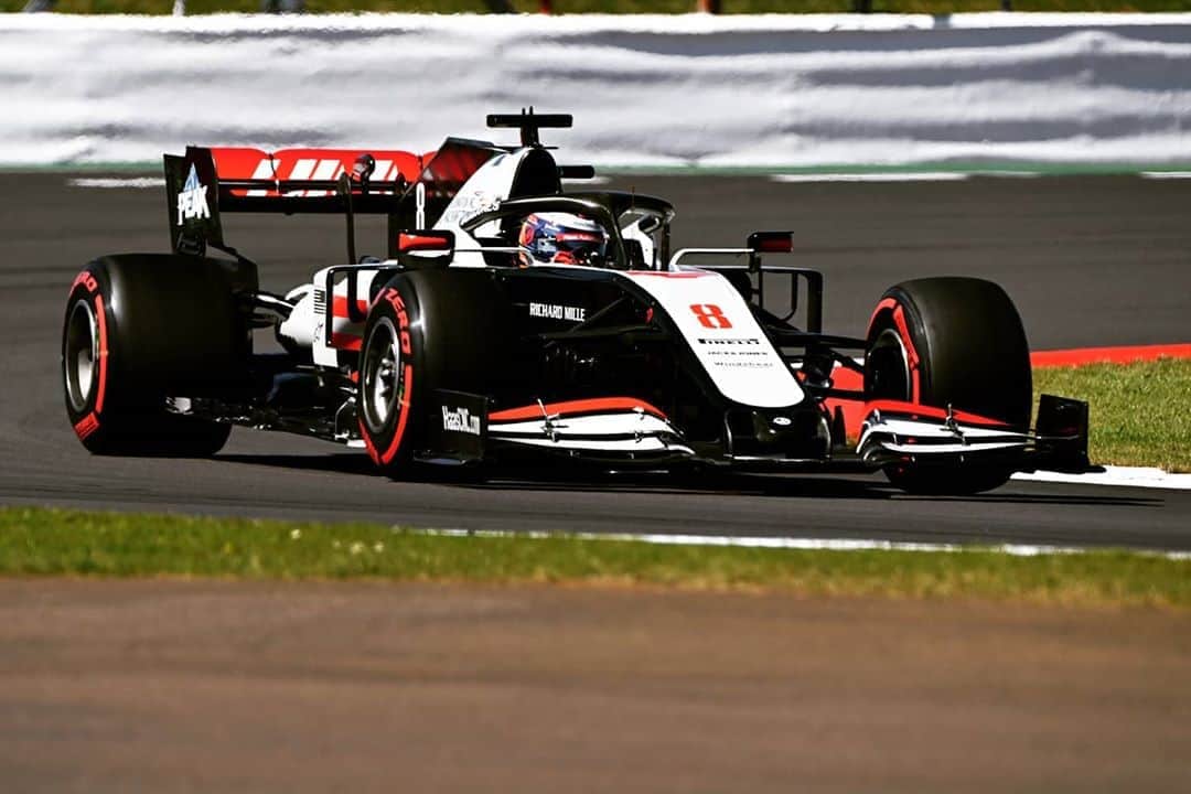 ロマン・グロージャンのインスタグラム：「Today felt pretty good. Key is obviously to get the best of those softer tyres whilst managing them in race trim #r8g #F170  🔥👌💯」