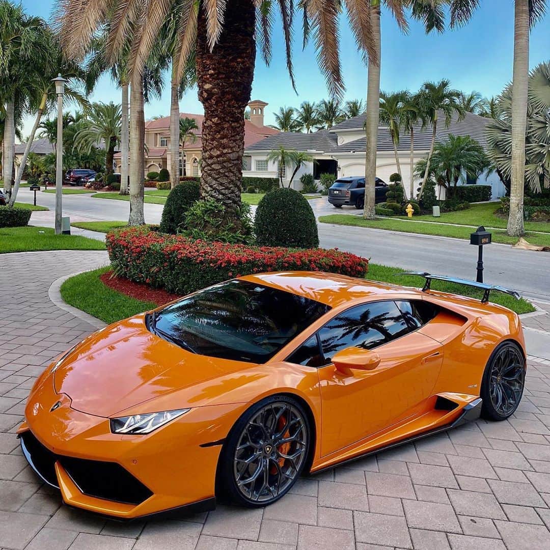 CarsWithoutLimitsさんのインスタグラム写真 - (CarsWithoutLimitsInstagram)「#Huracan x @velosdesignwerks ᴠxs𝟷𝟶 / 𝟷 ᴘɪᴇᴄᴇ ᴍᴏɴᴏʙʟᴏᴄᴋ / ʙʀᴜsʜᴇᴅ ᴅᴏᴜʙʟᴇ ᴅᴀʀᴋ ᴛɪɴᴛ / 𝟸𝟶”&𝟸𝟷” #veloswheels @velosdesignwerks」8月8日 3時49分 - carswithoutlimits