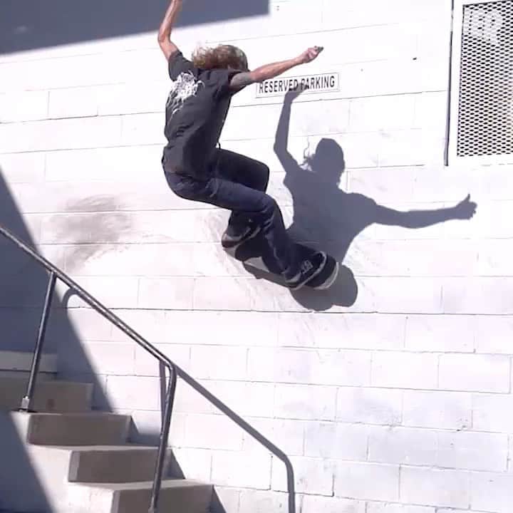 スラッシャーのインスタグラム：「👉🏾 @yungsalk’s DEVIL’S REJECT part for @birdhouseskateboards is now playing on all Thrasher channels 📡」