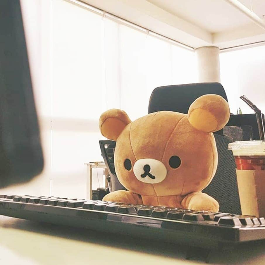 Rilakkuma US（リラックマ）さんのインスタグラム写真 - (Rilakkuma US（リラックマ）Instagram)「Rilakkuma is working hard from home! We hope you are too! But don't forget to take a break and relax once in a while too!  . . . #rilakkuma #sanx #workfromhome #wfh #kawaii #リラックマ #サンエックス」8月8日 3時54分 - rilakkumaus