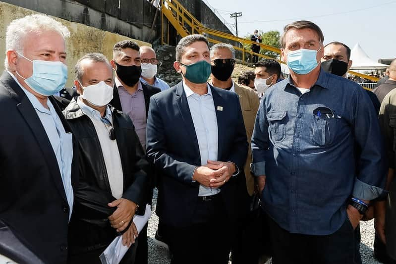 ジルマ・ルセフさんのインスタグラム写真 - (ジルマ・ルセフInstagram)「Na manhã desta sexta-feira (7), o Presidente Jair Bolsonaro visitou as obras de recuperação da infraestrutura da ponte A Tribuna, antiga Ponte dos Barreiros, em São Vicente (SP). A obra terá o investimento de R$ 57,3 milhões e, quando concluída, vai beneficiar 350 mil pessoas. https://bit.ly/30D7yPW Fotos: Isac Nóbrega/PR」8月8日 4時05分 - presidenciadobrasil