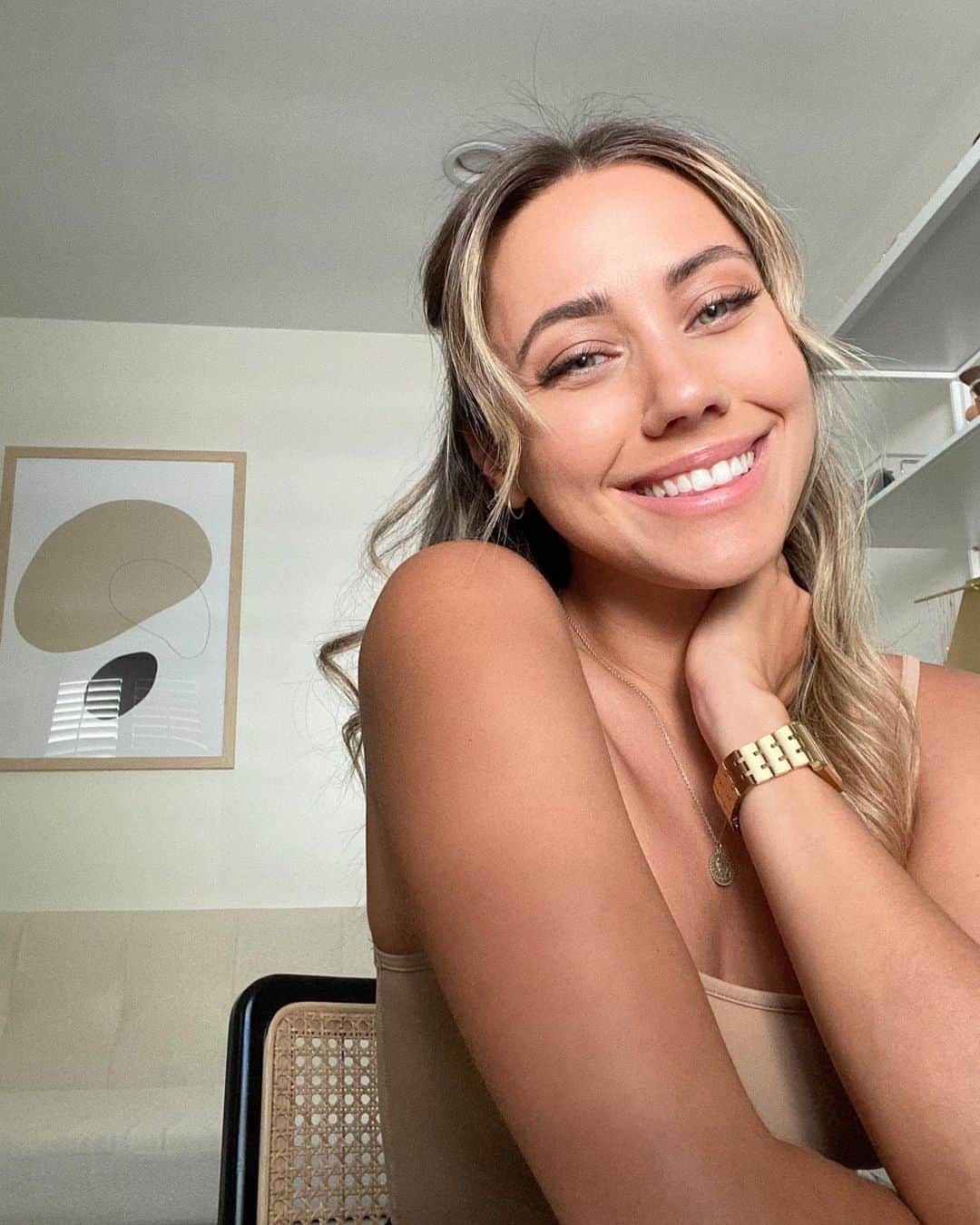 Camden Scottのインスタグラム：「I don’t mean to flex so hard but my biggest accomplishment during quarantine is that I posted TWO pictures of myself smiling.」