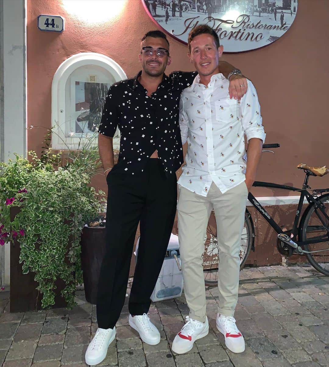 ジュリオ・ドナーティのインスタグラム：「Come ai vecchi tempi.. #donagatti #friends  #tuttobordone」