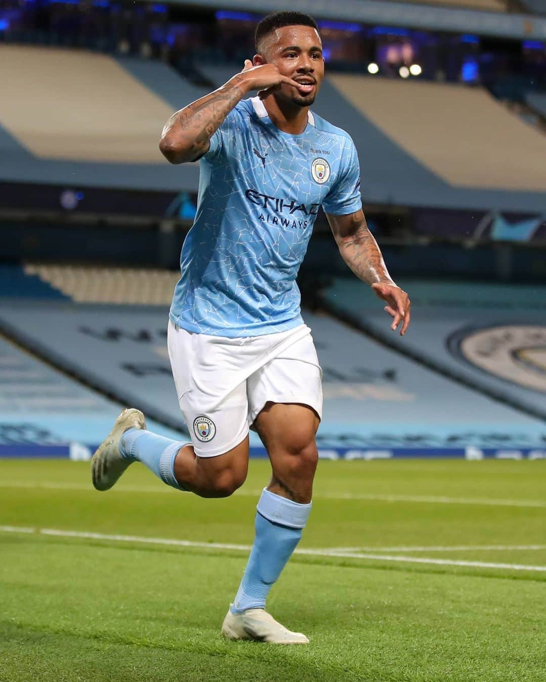 UEFAチャンピオンズリーグさんのインスタグラム写真 - (UEFAチャンピオンズリーグInstagram)「Favourites for the 🏆? ⁣ ⁣⁣ Gabriel Jesus puts @mancity ahead on the night with his 6th #UCL goal of the season ⚽👏⁣⁣ ⁣⁣ #MCFC」8月8日 5時48分 - championsleague