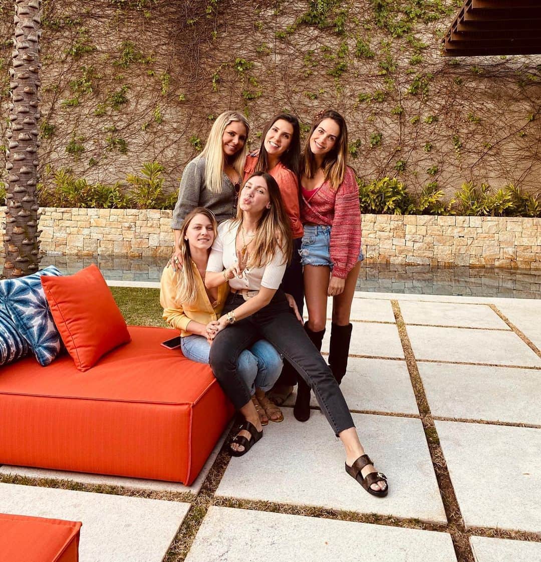 Glam4Youのインスタグラム：「🤍 AMORES 🤍 @givozza @herashop.br @isasantini @bellanegrao」