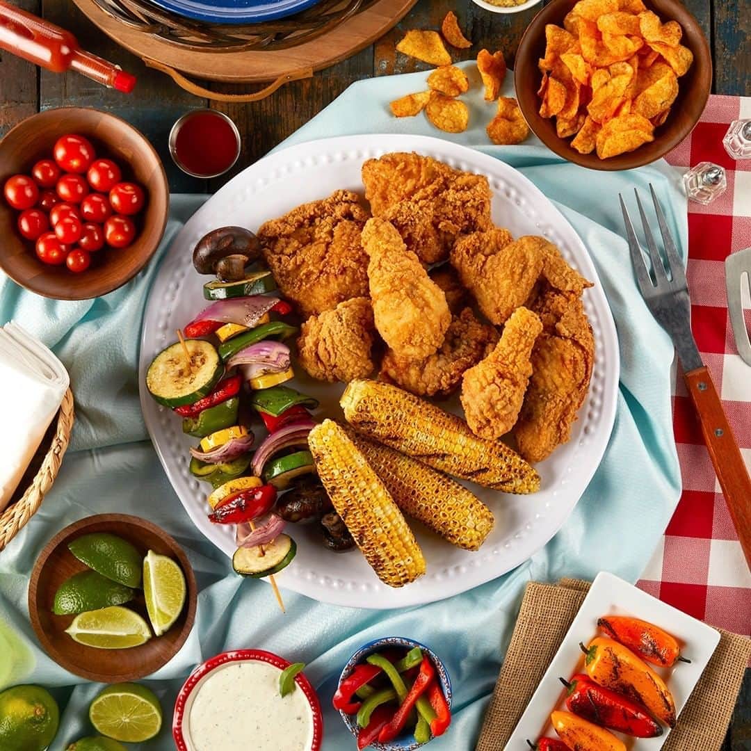 Wal-Mart Stores, Incのインスタグラム：「Plate it like you made it. Our easy service deli meals are so full of homemade flavor, nobody ever has to know that it wasn’t *technically* homemade.」