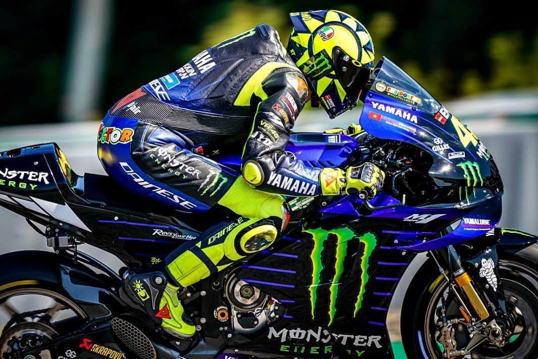 バレンティーノ・ロッシさんのインスタグラム写真 - (バレンティーノ・ロッシInstagram)「Brno Circuit,Czech Republic  Friday,free practice  📸 @falex79 @gigisoldano」8月8日 6時36分 - valeyellow46