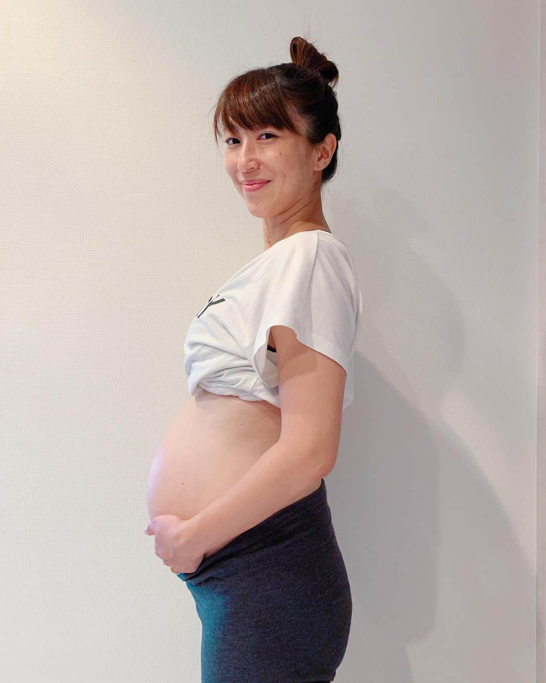 井出由起さんのインスタグラム写真 - (井出由起Instagram)「#39w #突入 #妊婦 #マタニティ #maternity #maternityphotography #maternityphoto #赤ちゃん #ママ #3人目妊娠中 #マタニティライフ #もうすぐ #会えるね」8月8日 6時50分 - yukiide_official