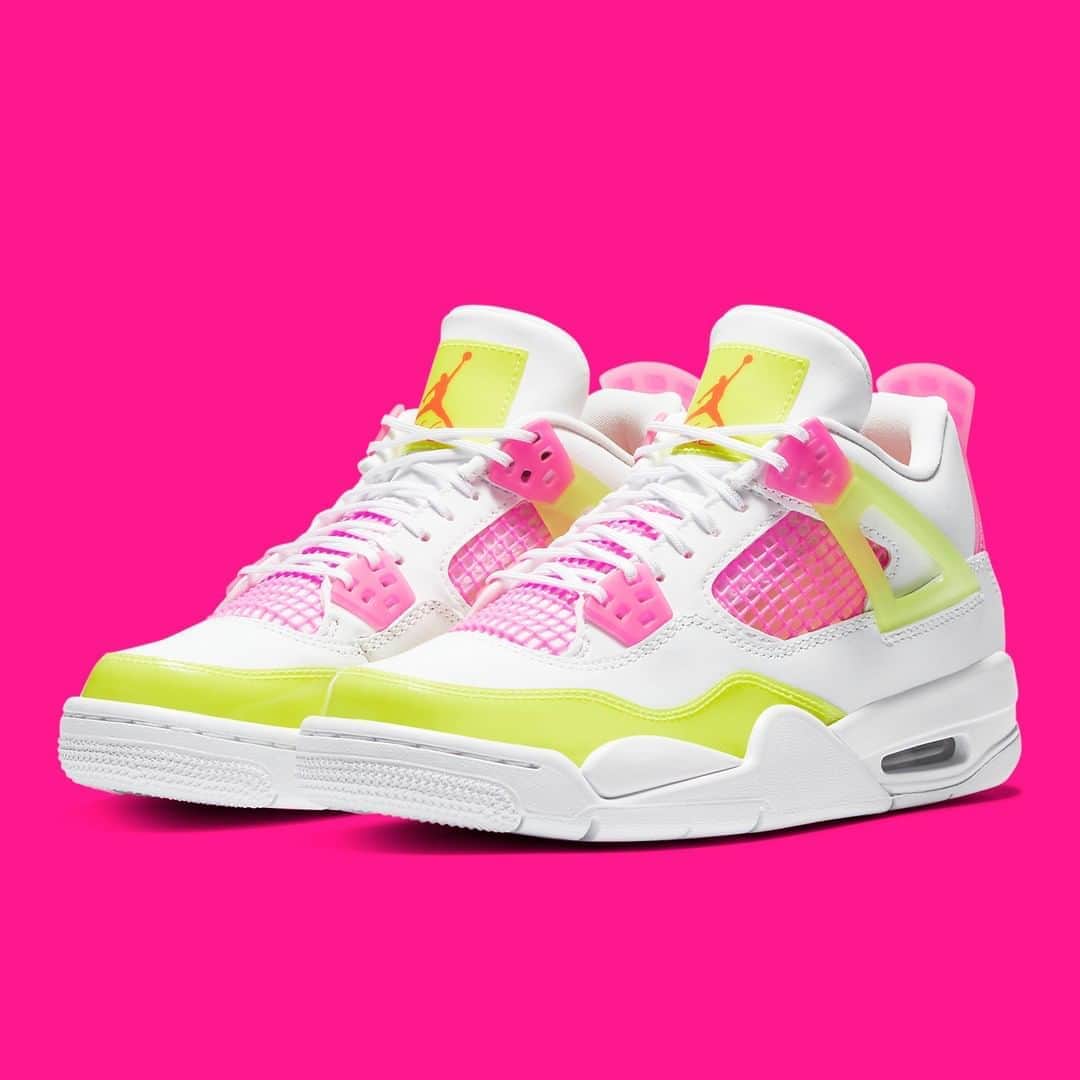Sneaker Newsさんのインスタグラム写真 - (Sneaker NewsInstagram)「Official images of the girls-exclusive Air Jordan 4 "Lemon Venom" have surfaced! Expect these in girls sizes and below on August 14th. Link in bio for details.」8月8日 7時01分 - sneakernews