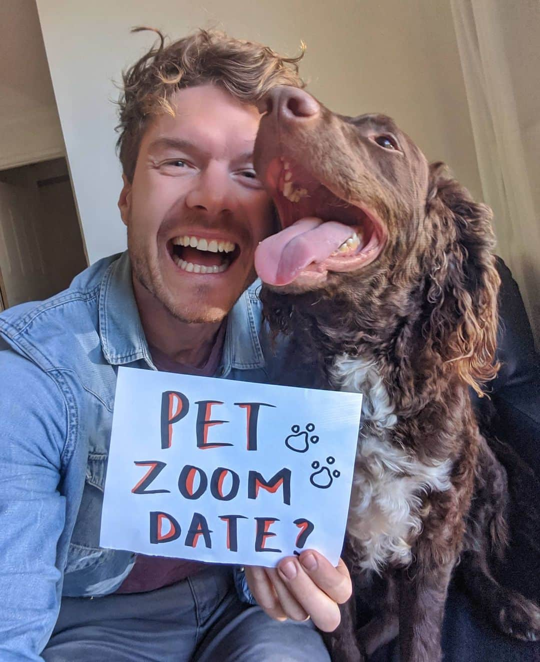 アラン・ディクソンさんのインスタグラム写真 - (アラン・ディクソンInstagram)「I love YouTube now, click my bio link! I DM'd 125 celebrities asking their pet on a video date (It worked!)⁣ ⁣ Comment what video you'd like me to make next? 🎥 I'll reply to your comment for next 12 hours.⁣ ⁣ Now click my @daxon bio link to watch and subscribe!⁣ ⁣ Thanks @taylamezzino for her beautiful dogs. ⁣ ⁣⁣ #animalselfie #dogselfie #pets #adoptdontshop #animalrescue」8月8日 7時07分 - daxon