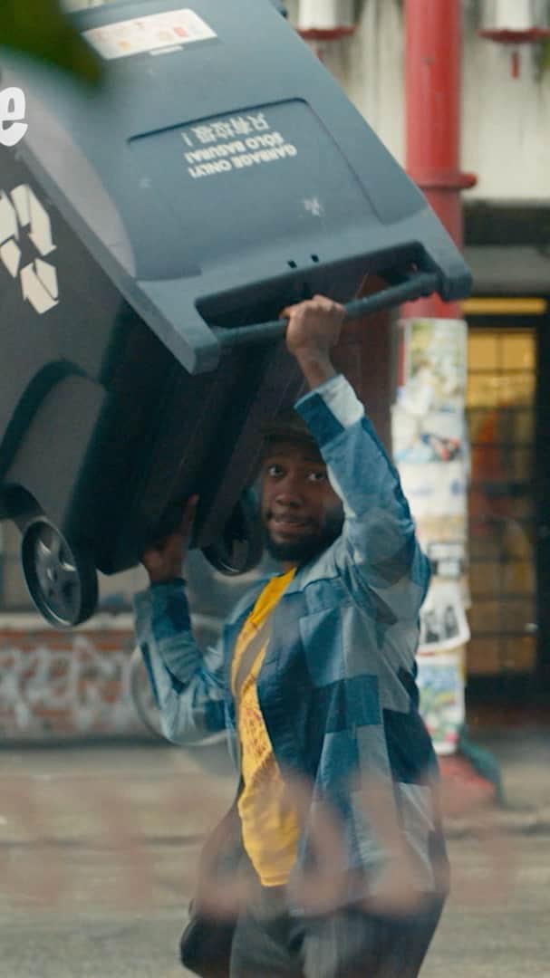 エリック・クリスチャン・オルセンのインスタグラム：「Is it sept yet?!? @lamorne @iamtmurph @blakeanderson @thesheertruth @imrosemciver @iamkeithknight @mothedirector @hexperilous @jaydyerwriter @aeyshacarr @i.am.rochee @bamanniegram @hulu @wokehulu」