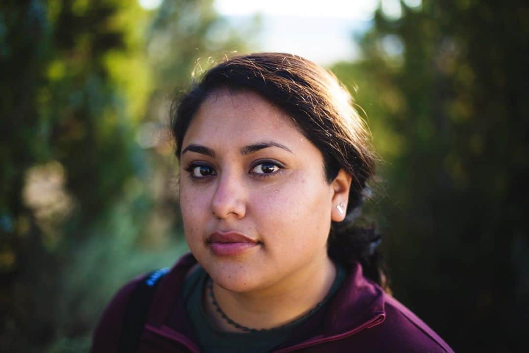 マウンテンハードウェアのインスタグラム：「“Networking at a program like this is powerful. Having connections in the outdoor world often comes from privilege, and not many climbers who are underrepresented have access to that privilege. We all know what it feels like to be an outsider: to not feel welcome at our gyms or out at the crags. We’ve all gotten stares or not been invited into the space the same way other people have been. There is something really powerful about coming together and being with other people who understand your experience. The more we can develop the tools and skills to tell our own stories through photography the more we can create that representation for ourselves.” Words and photos by @samortizphoto, Founder of @climb.big. (Continued—link in bio.)」