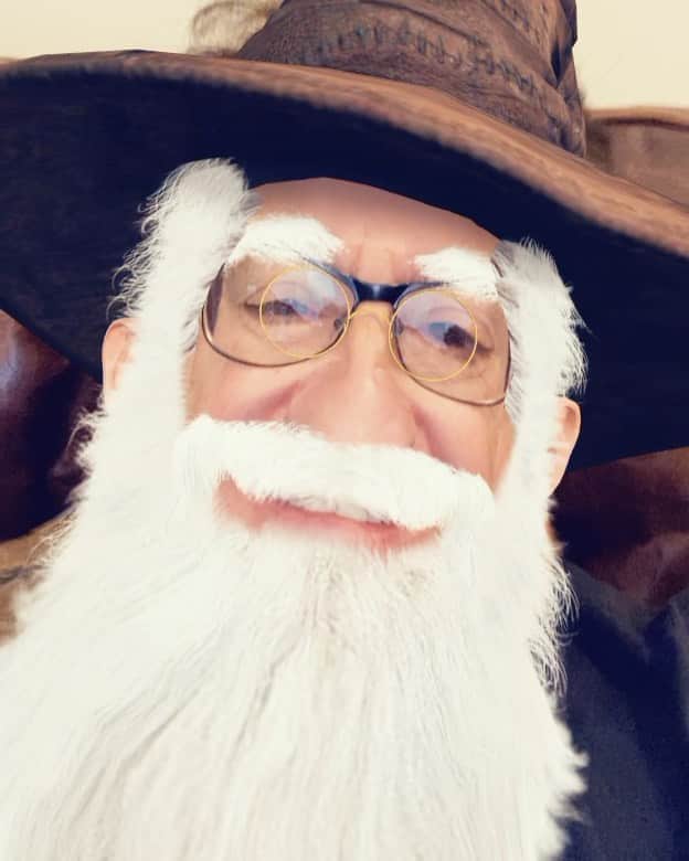 ボブ・サゲットのインスタグラム：「Not Letterman. Just feeling good and youthful as ever during quarantine.」