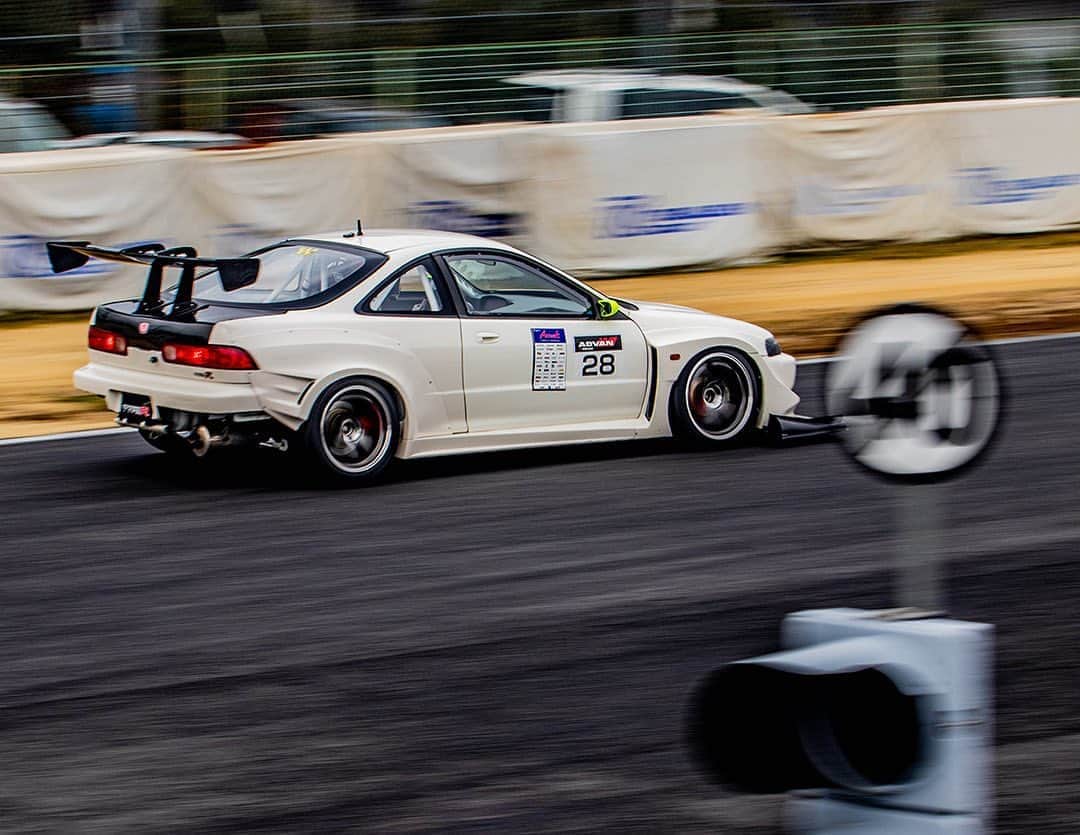 のインスタグラム：「_ ASLAN K24 Swapped Honda DC2 Integra Type R _ Shot on Feb-22 2020  "Attack TSUKUBA ( @tuningcartimeattack )" at Tsukuba Circuit (Ibaragi, Japan) _ owner: @klau99 tuner: @aslan_inc_japan photo: @mistbahn _ _ JP) 2020年02月22日、筑波サーキットで開催されたAttack筑波で撮影。 _ _ #tuningcartimeattack #attacktsukuba #attack筑波 #aslan #アスラン #aslan_inc_japan #tsukubacircuit #筑波サーキット #hondaintegra #dc2 #dc2r #dc2integra #itr #インテグラ #integra #hondaintegratyper #rsx #acurarsx #k20 #k20a #kswapped #kswap #k24 #kseries #voltexracing #timeattack #timeattackjapan #hondasontrack」