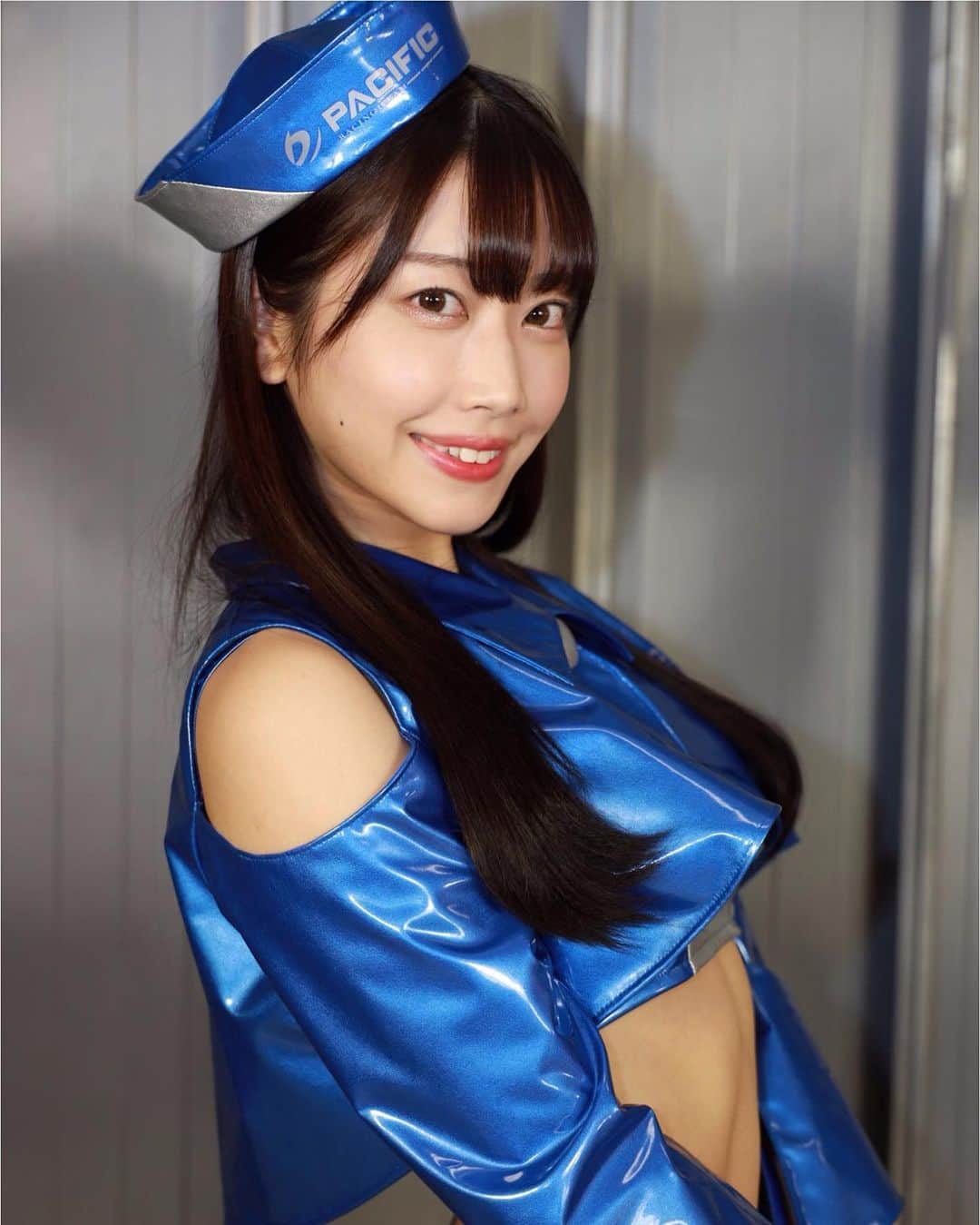 西井綾音のインスタグラム：「. . . こんばんは！！ . .  公式予選Q2 14番手でチェッカーです✨  . . . 明日も応援宜しくお願いします✨  . . . . . . . . . . #西井綾音 #グラビア #pacificfairies  #pacificracingteam #コスプレ #コスプレイヤー  #撮影会モデル  #レースクイーン #くびれ #supergt  #cosplay  #cosplaygirl #cosplayer  #idol #animecosplay #kawaii #kawaiigirl  #japanesegirl #model #anime  #lfl #likeforfollow #l4l #角色扮演  #动漫 #코스프레 #性感」