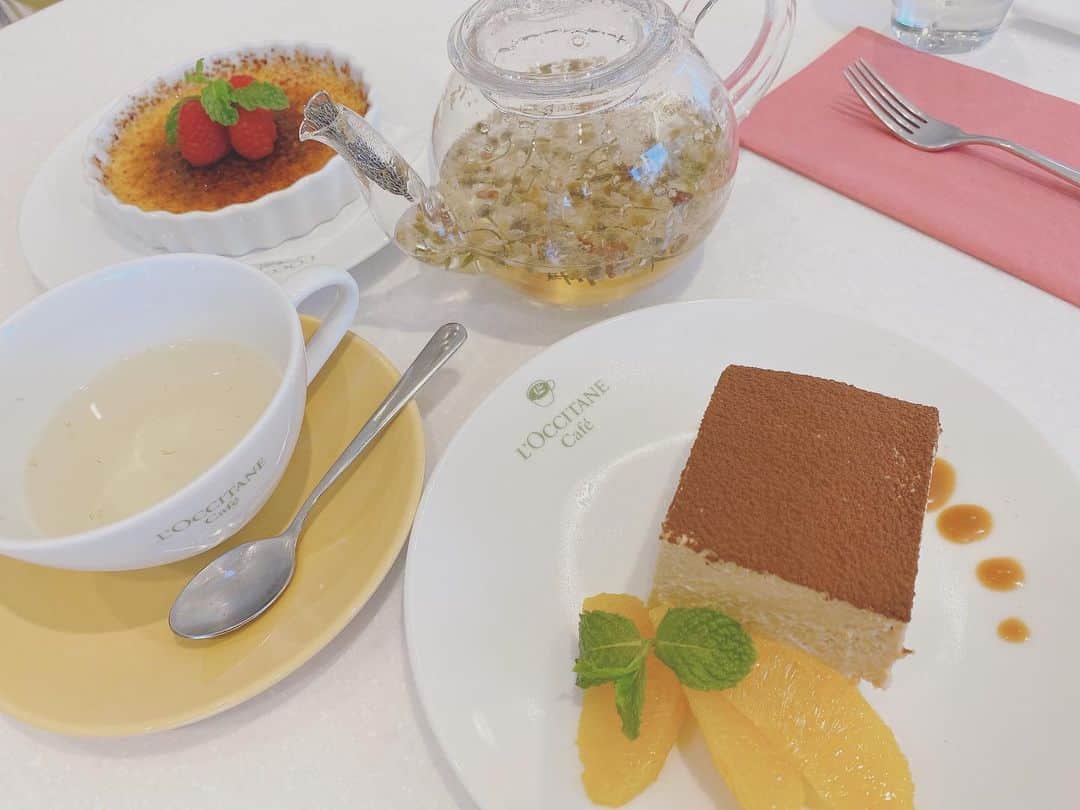 三輪晴香さんのインスタグラム写真 - (三輪晴香Instagram)「😋🍰 #cafe #loccitane」8月8日 18時01分 - miwamiwa4010