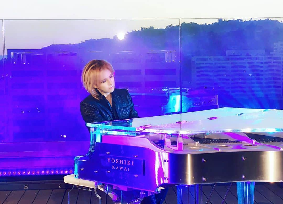 YOSHIKIさんのインスタグラム写真 - (YOSHIKIInstagram)「Tonight I'll be performing on TV from LA! Check it out. 今夜 #NHK の音楽特番 「#ライブエール 」に #LA から #YOSHIKI (#XJAPAN) 緊急出演決定！ 午後7時30分〜10時10分  第70回NHK #紅白歌合戦 以来初となるテレビ番組での演奏  https://www.nhk.or.jp/music/minna-yell/433886.html  Pics from rehearsal  リハの風景！」8月8日 18時10分 - yoshikiofficial