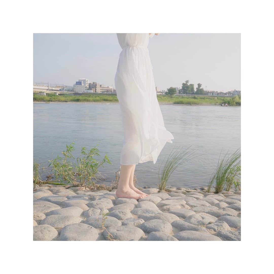 のインスタグラム：「君の人生になりたい。 僕の人生を書きたい。 君の残した詩のせいだ。」