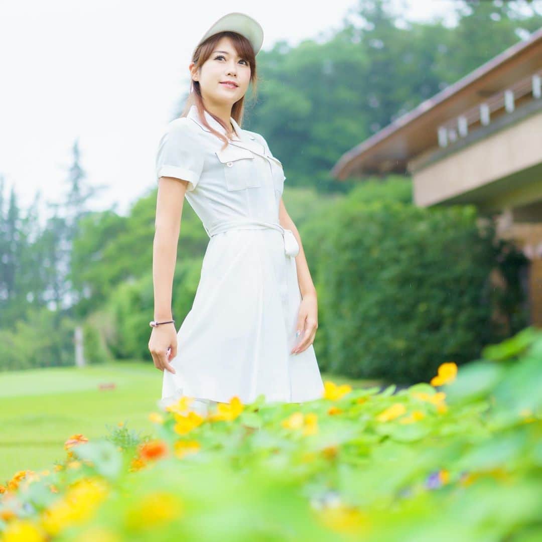 ISHIIYUKIKOさんのインスタグラム写真 - (ISHIIYUKIKOInstagram)「@j.jane_japan  @j.jane_golfwear   トレンチワンピースのウェア💕  撮影だと普段着ないテイストの着れるから楽しいな😍  よっぱが清純風に撮ってくれた笑 @yoppa408   #ゴルフ #ゴルフ女子 #golf #golfswing #골프 #골프스타그램  #練習  #高尔夫 #女子会 #ゴルフコンペ #4つ子 #4つ子コーデ」8月8日 18時29分 - ishii_yukiko